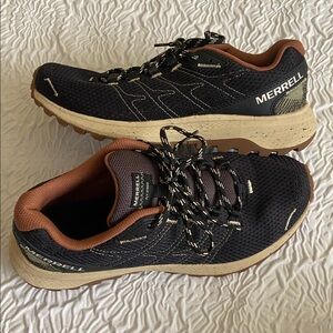 Merrell Men's Black and Tan Athletic Shoes